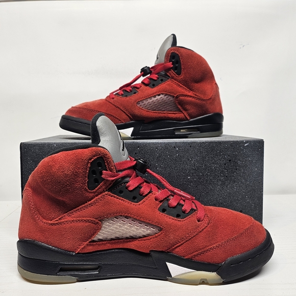 Jordan 5 "Raging Bull" - Picture 3 of 7